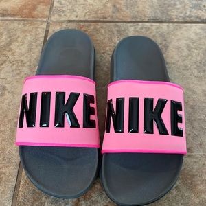 Nike slides
